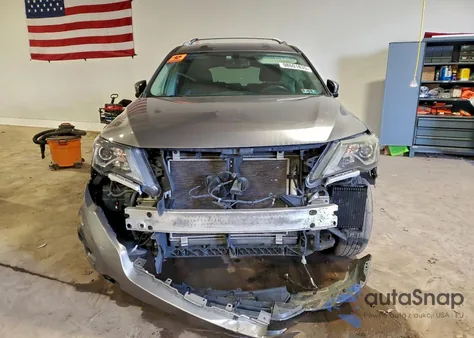 2017 Nissan Pathfinder S z USA, uszkodzony, nr VIN 5N1DR2MM7HC680887